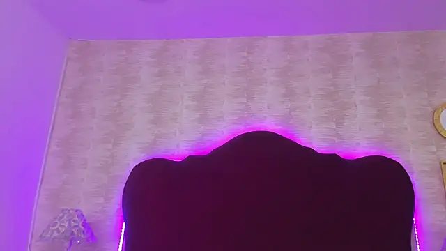 Snapshot of LaylaaDoll chatting on October 2025 05:44:02 PM LaylaaDoll online show from October 2025 05:44:02 PM