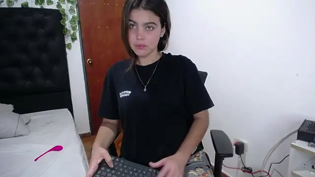 isabel 09 online show from November 2025 03:07:01 AM