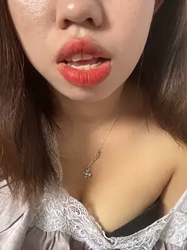 Snapshot of Rose-babyx chatting on September 2025 05:45:02 AM Rose-babyx online show from September 2025 05:45:02 AM