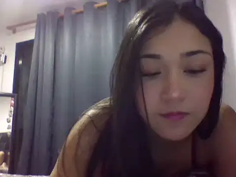 Sasha Blaze  online show from November 2025 04:45:02 AM