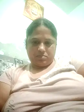 Snapshot of Mmm143 chatting on September 2025 06:35:02 PM Mmm143 online show from September 2025 06:35:02 PM