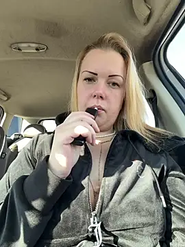 Piccolamonella29 online show from February 2026 02:03:02 PM