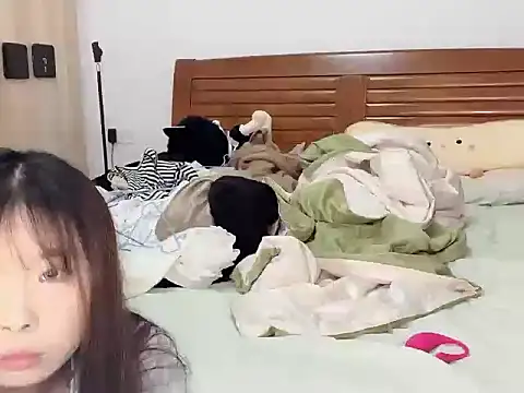 Snapshot of Akong11 chatting on September 2025 04:19:02 PM Akong11 online show from September 2025 04:19:02 PM