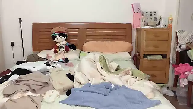 Snapshot of Akong11 chatting on September 2025 07:17:02 PM Akong11 online show from September 2025 07:17:02 PM