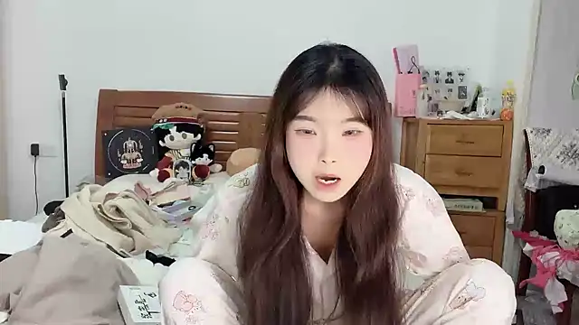 Snapshot of Akong11 chatting on September 2025 05:51:02 PM Akong11 online show from September 2025 05:51:02 PM