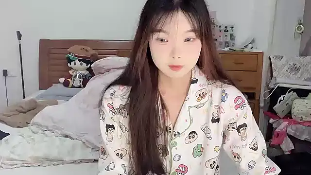 Snapshot of Akong11 chatting on October 2025 06:26:01 PM Akong11 online show from October 2025 06:26:01 PM