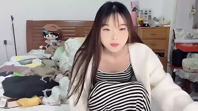 Snapshot of Akong11 chatting on October 2025 12:44:02 PM Akong11 online show from October 2025 12:44:02 PM