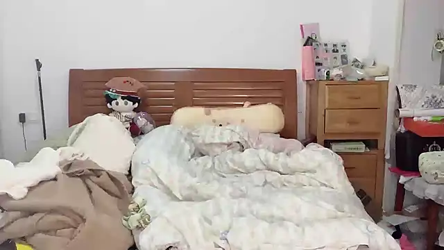 Snapshot of Akong11 chatting on October 2025 10:58:01 PM Akong11 online show from October 2025 10:58:01 PM