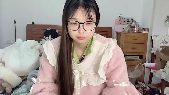 Snapshot of Akong11 chatting on November 2025 02:36:01 AM Akong11 online show from November 2025 02:36:01 AM