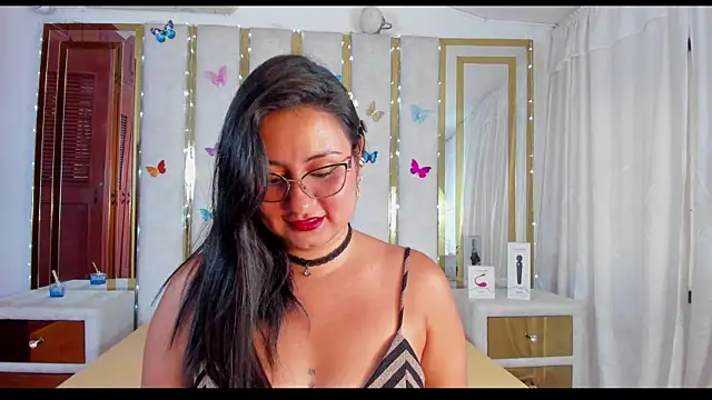 Snapshot of Luna021_1 chatting on September 2025 07:47:02 PM Luna021 1 online show from September 2025 07:47:02 PM