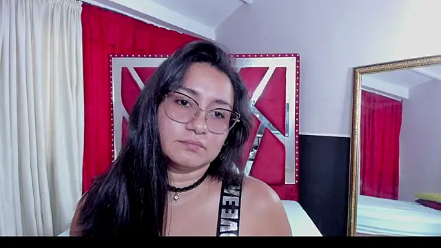 Snapshot of Luna021_1 chatting on September 2025 07:19:02 PM Luna021 1 online show from September 2025 07:19:02 PM