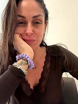 ainaht online show from December 2025 02:21:01 PM