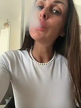 Snapshot of ainaht chatting on February 2026 08:32:01 AM ainaht online show from February 2026 08:32:01 AM