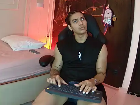 toji luxxer online show from October 2025 02:57:02 AM