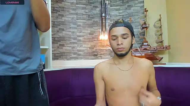 Juicy Creww online show from October 2025 10:13:02 AM