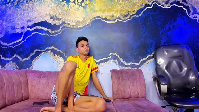 Juicy Creww online show from November 2025 10:14:01 AM