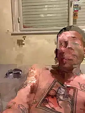 juicytatts23 online show from October 2025 09:15:01 PM