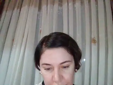 Lomivah online show from November 2025 01:11:01 PM