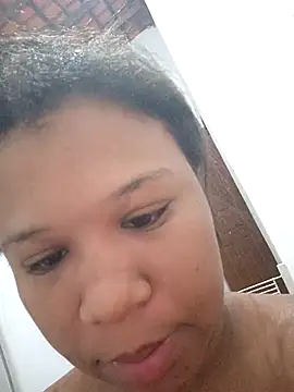 Snapshot of Milenvs chatting on November 2025 10:04:01 AM Milenvs online show from November 2025 10:04:01 AM