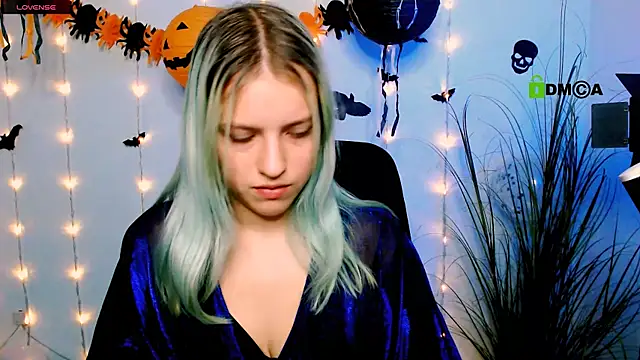 kaela spell  online show from October 2025 07:49:01 PM