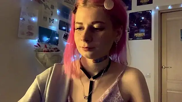 Snapshot of PinkVampire chatting on September 2025 04:19:01 PM PinkVampire online show from September 2025 04:19:01 PM