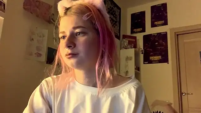 Snapshot of PinkVampire chatting on October 2025 08:51:01 PM PinkVampire online show from October 2025 08:51:01 PM