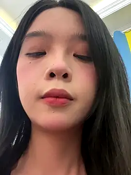 Snapshot of qiqi_x chatting on October 2025 03:33:02 PM qiqi x online show from October 2025 03:33:02 PM