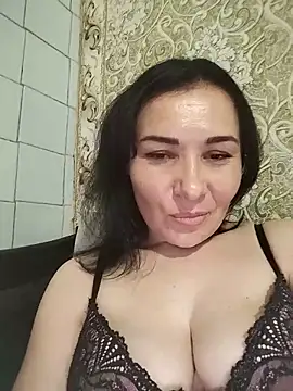 Snapshot of Mia24Blove chatting on June 2026 02:32:02 PM Mia24Blove online show from June 2026 02:32:02 PM