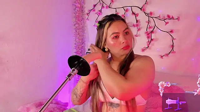 Snapshot of chubbyZoe chatting on October 2025 10:33:01 PM chubbyZoe online show from October 2025 10:33:01 PM