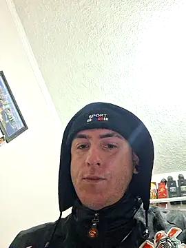 Snapshot of Bottz777 chatting on October 2025 10:00:02 AM Bottz777 online show from October 2025 10:00:02 AM