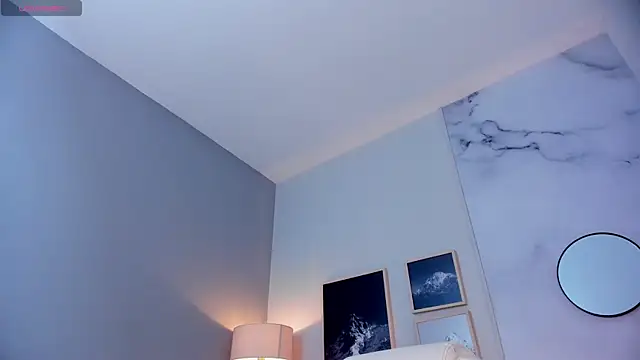 Snapshot of Tiffany_Low chatting on November 2025 03:01:02 PM Tiffany Low online show from November 2025 03:01:02 PM