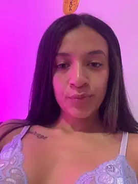 Snapshot of MiQeilaSweet chatting on September 2025 11:29:02 PM MiQeilaSweet online show from September 2025 11:29:02 PM