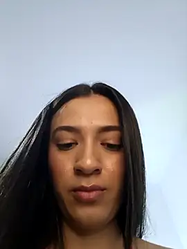 Snapshot of MiQeilaSweet chatting on December 2025 10:05:01 PM MiQeilaSweet online show from December 2025 10:05:01 PM