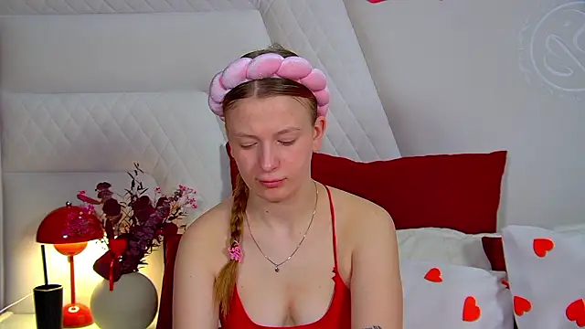 BeatriceBinoche online show from February 2026 06:52:01 AM