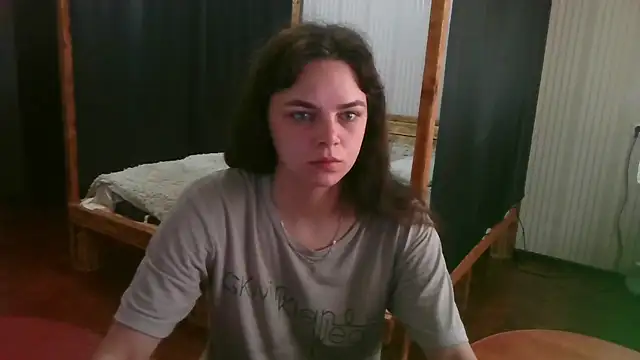 Snapshot of EthelsLover chatting on May 2026 04:40:02 AM EthelsLover online show from May 2026 04:40:02 AM