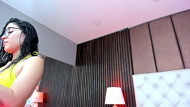 Snapshot of SamyySwet chatting on November 2025 07:35:01 PM SamyySwet online show from November 2025 07:35:01 PM