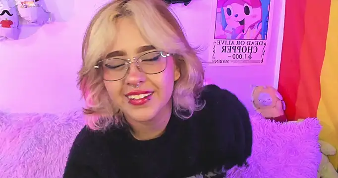 NekoWaifu online show from October 2025 01:00:02 PM