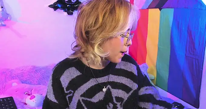 NekoWaifu online show from October 2025 01:12:01 PM