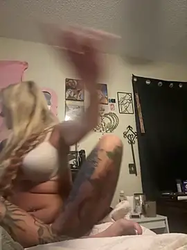 Snapshot of tattoobarbiexox chatting on October 2025 10:27:02 AM tattoobarbiexox online show from October 2025 10:27:02 AM