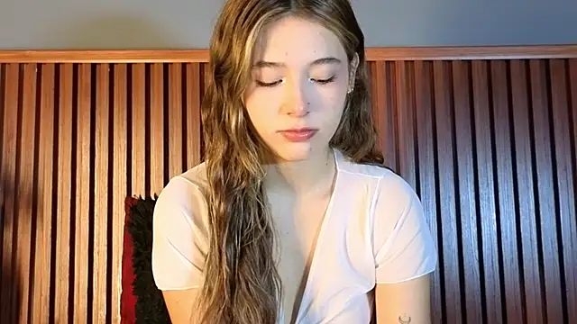 VictoriaSpark online show from November 2025 12:17:01 PM