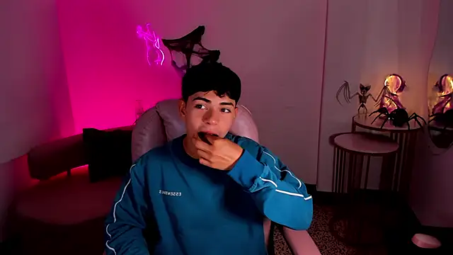 Peter chase online show from October 2025 07:14:01 PM