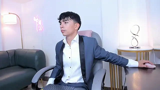 Peter chase online show from November 2025 05:17:01 AM