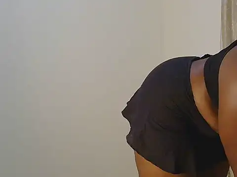 Dark-Berry23 online show from October 2025 03:56:02 PM