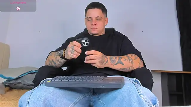 denis munera online show from October 2025 09:40:02 AM