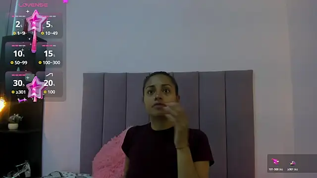 HoollyHendrix online show from October 2025 08:20:02 PM