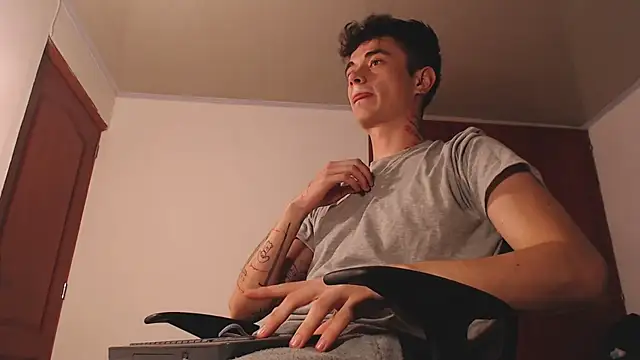 Snapshot of jaico_santos chatting on November 2025 10:55:02 PM jaico santos online show from November 2025 10:55:02 PM