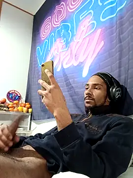 Mikaaa97 online show from January 2026 05:05:01 PM