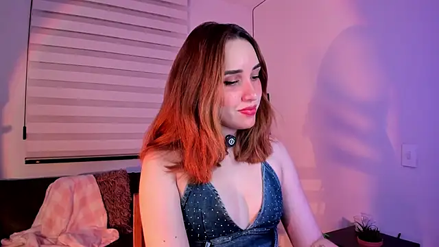 Snapshot of SarahCastillo_ chatting on October 2025 05:37:02 AM SarahCastillo online show from October 2025 05:37:02 AM