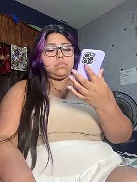 Snapshot of Lunarebelde chatting on December 2025 03:03:01 AM Lunarebelde online show from December 2025 03:03:01 AM