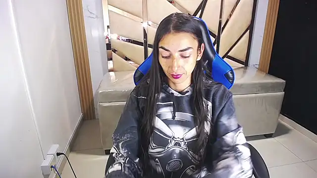 Maily a  online show from January 2026 02:47:02 AM